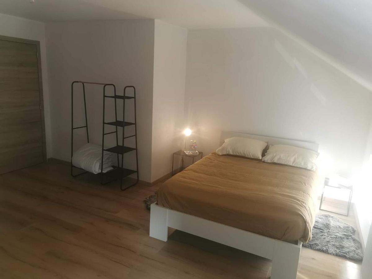 Ferienwohnung Le Caillou Blanc Charleroi Exterior foto